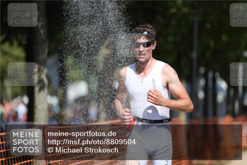 07.09.2025 - 19. Norderstedt Triathlon Michael Strokosch http://msf.ph/oto/8809504 07.09.2025 12:46:40 Laufen 697, 788 meine-sportfotos.de
