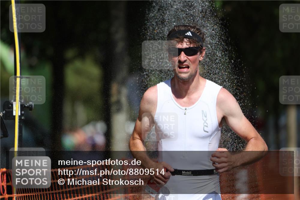 07.09.2025 - 19. Norderstedt Triathlon Michael Strokosch http://msf.ph/oto/8809514 07.09.2025 12:46:41 Laufen 697, 788 meine-sportfotos.de