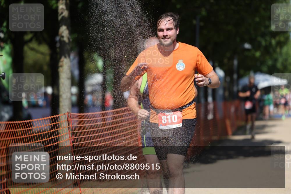 07.09.2025 - 19. Norderstedt Triathlon Michael Strokosch http://msf.ph/oto/8809515 07.09.2025 13:24:18 Laufen 725, 810, 1328 meine-sportfotos.de