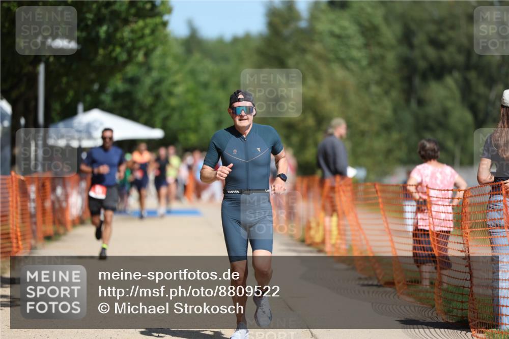 07.09.2025 - 19. Norderstedt Triathlon Michael Strokosch http://msf.ph/oto/8809522 07.09.2025 12:46:43 Laufen 251, 697, 788 meine-sportfotos.de