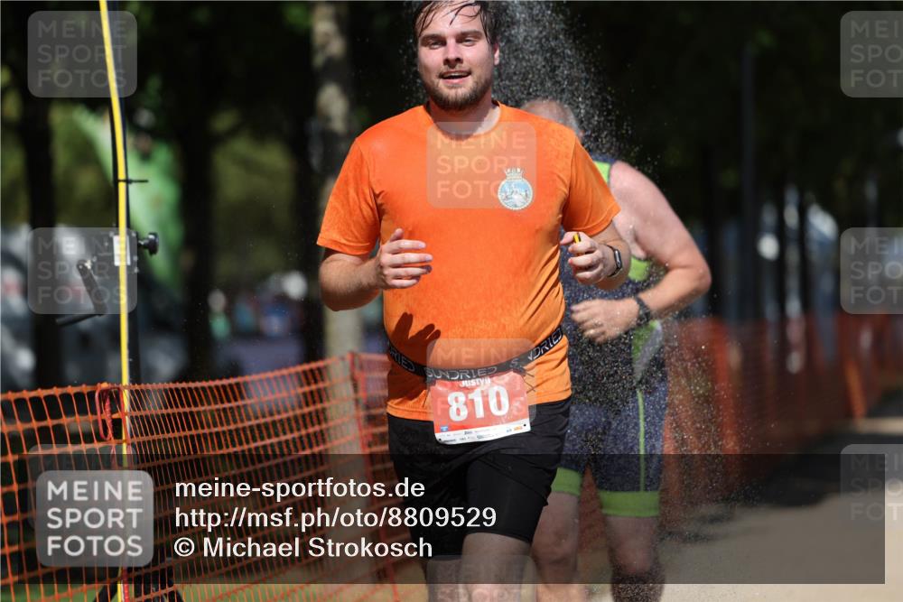 07.09.2025 - 19. Norderstedt Triathlon Michael Strokosch http://msf.ph/oto/8809529 07.09.2025 13:24:19 Laufen 725, 810, 1328 meine-sportfotos.de
