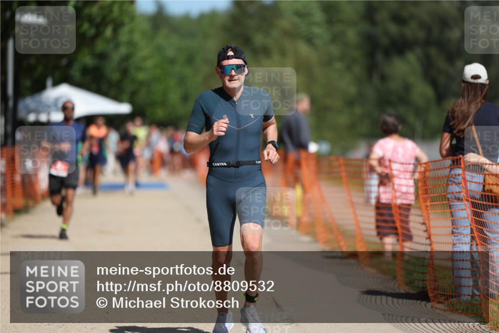 07.09.2025 - 19. Norderstedt Triathlon Michael Strokosch http://msf.ph/oto/8809532 07.09.2025 12:46:44 Laufen 251, 697, 788 meine-sportfotos.de