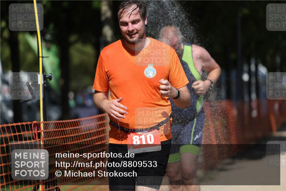 07.09.2025 - 19. Norderstedt Triathlon Michael Strokosch http://msf.ph/oto/8809533 07.09.2025 13:24:19 Laufen 725, 810, 1328 meine-sportfotos.de