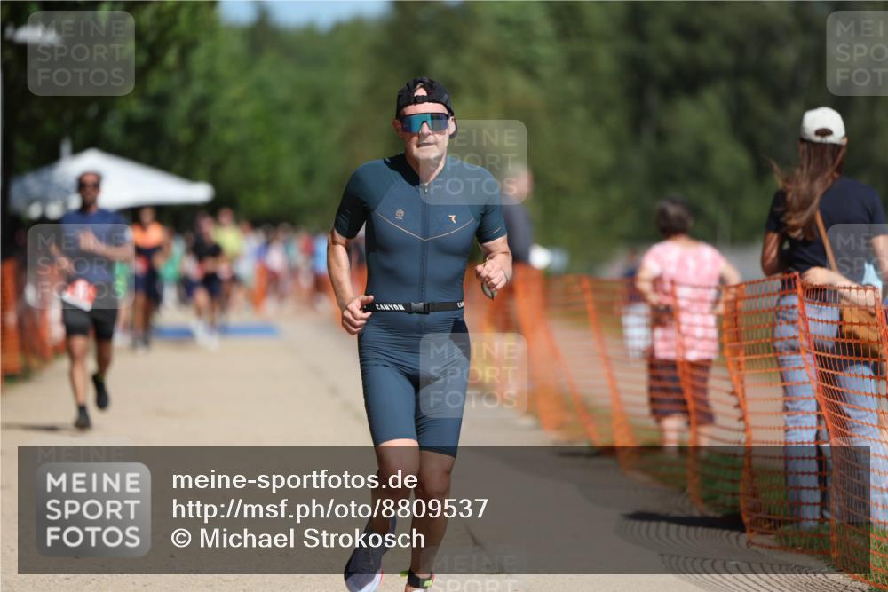 07.09.2025 - 19. Norderstedt Triathlon Michael Strokosch http://msf.ph/oto/8809537 07.09.2025 12:46:44 Laufen 251, 697, 788 meine-sportfotos.de