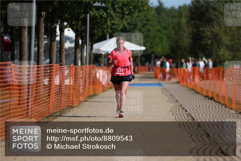 07.09.2025 - 19. Norderstedt Triathlon Michael Strokosch http://msf.ph/oto/8809543 07.09.2025 10:37:05 Laufen 1137, 1149 meine-sportfotos.de