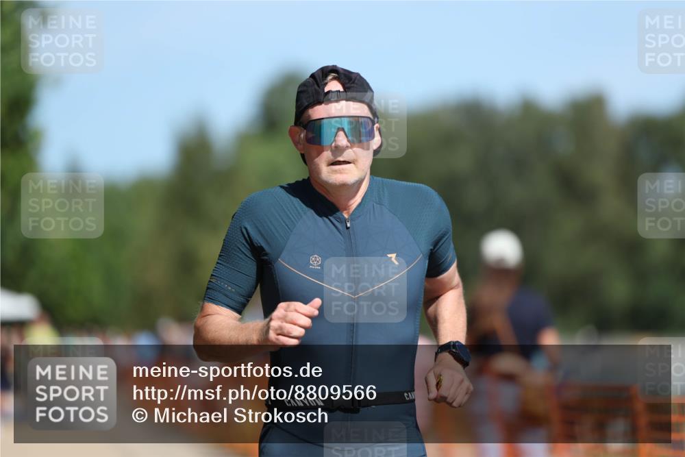 07.09.2025 - 19. Norderstedt Triathlon Michael Strokosch http://msf.ph/oto/8809566 07.09.2025 12:46:46 Laufen 251, 788 meine-sportfotos.de