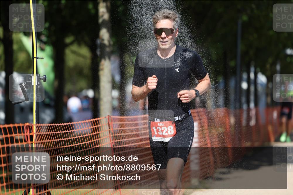 07.09.2025 - 19. Norderstedt Triathlon Michael Strokosch http://msf.ph/oto/8809567 07.09.2025 13:24:25 Laufen 275, 1328 meine-sportfotos.de