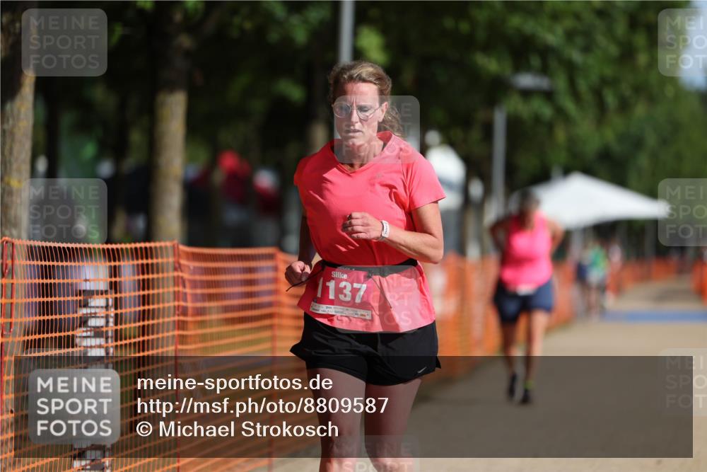 07.09.2025 - 19. Norderstedt Triathlon Michael Strokosch http://msf.ph/oto/8809587 07.09.2025 10:37:10 Laufen 1137 meine-sportfotos.de