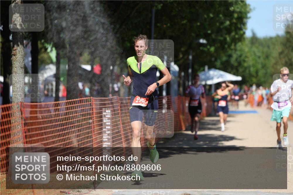 07.09.2025 - 19. Norderstedt Triathlon Michael Strokosch http://msf.ph/oto/8809606 07.09.2025 13:24:30 Laufen 275, 331, 1263, 1389 meine-sportfotos.de