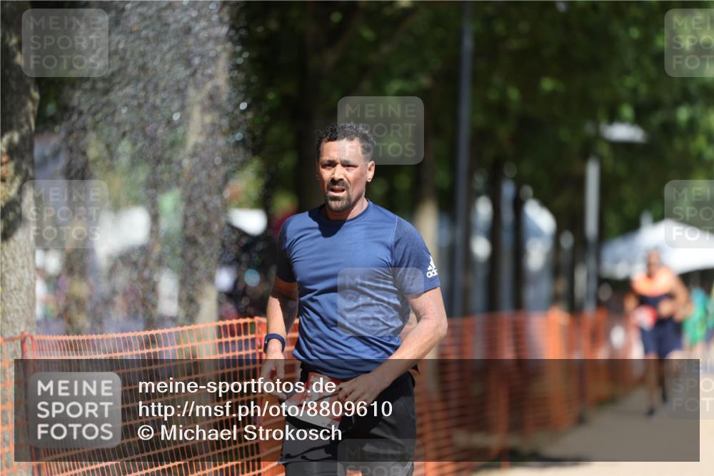 07.09.2025 - 19. Norderstedt Triathlon Michael Strokosch http://msf.ph/oto/8809610 07.09.2025 12:46:50 Laufen 251 meine-sportfotos.de