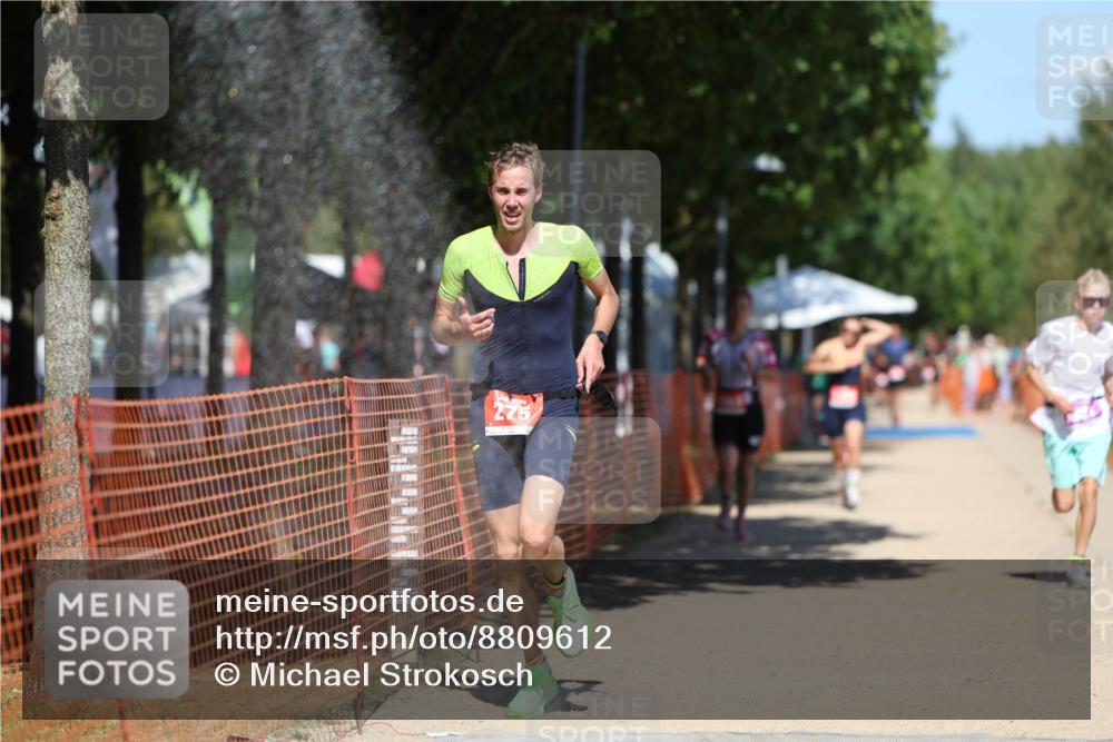 07.09.2025 - 19. Norderstedt Triathlon Michael Strokosch http://msf.ph/oto/8809612 07.09.2025 13:24:31 Laufen 275, 331, 1263, 1389 meine-sportfotos.de