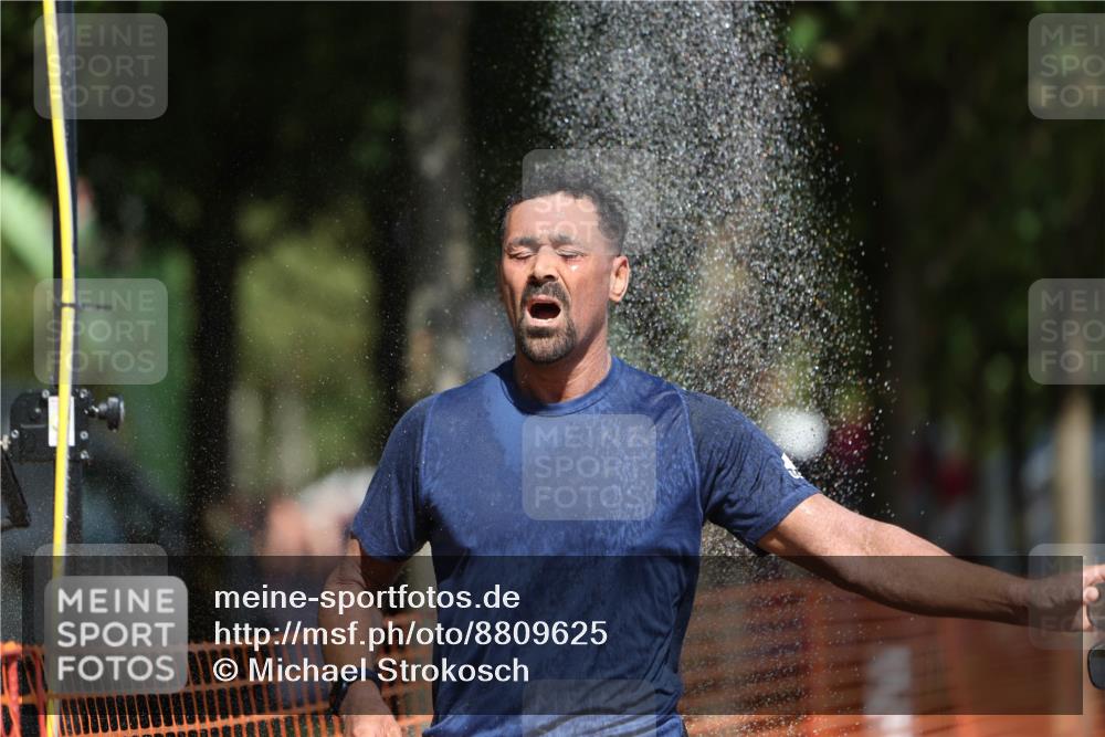 07.09.2025 - 19. Norderstedt Triathlon Michael Strokosch http://msf.ph/oto/8809625 07.09.2025 12:46:52 Laufen 251, 696 meine-sportfotos.de
