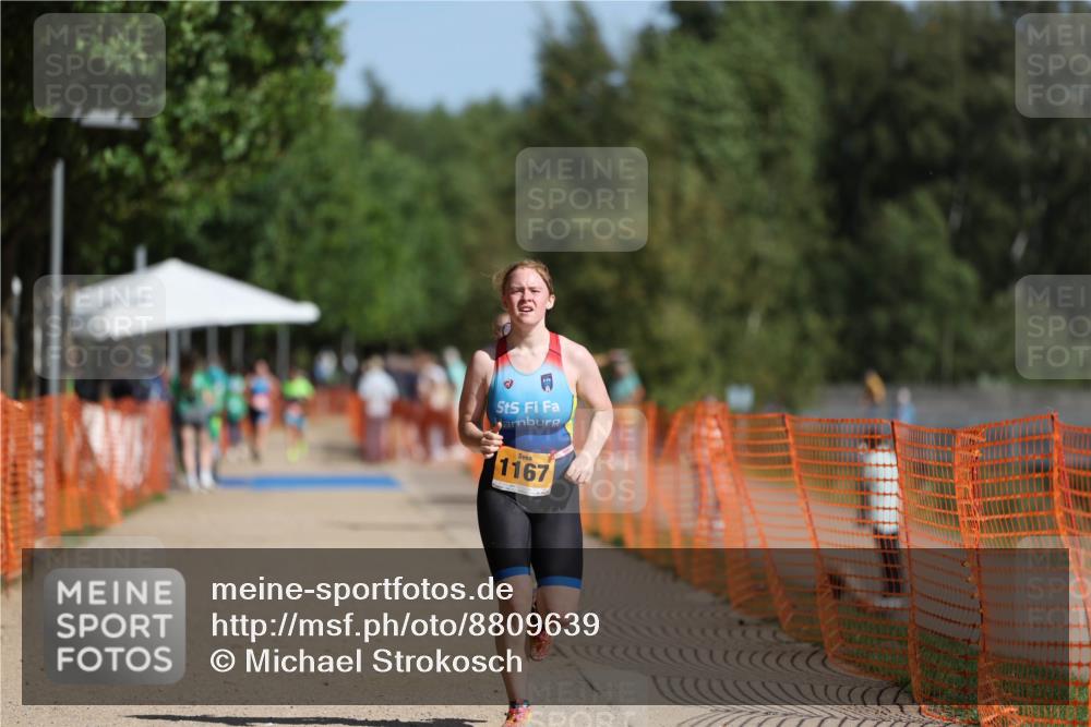07.09.2025 - 19. Norderstedt Triathlon Michael Strokosch http://msf.ph/oto/8809639 07.09.2025 11:37:39 Laufen 1167 meine-sportfotos.de