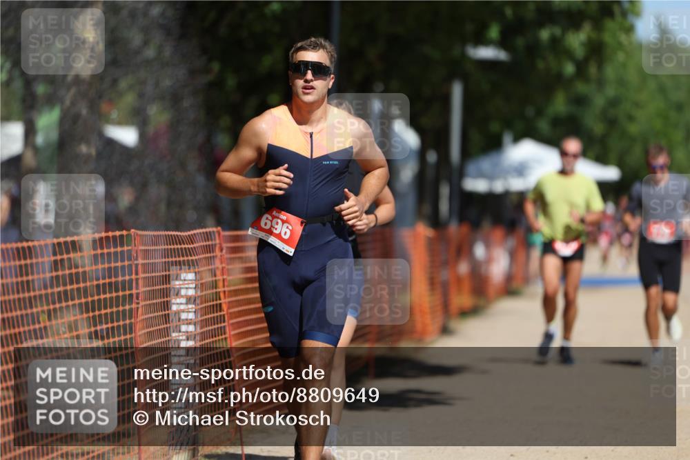 07.09.2025 - 19. Norderstedt Triathlon Michael Strokosch http://msf.ph/oto/8809649 07.09.2025 12:46:59 Laufen 696, 776, 1213, 1247 meine-sportfotos.de
