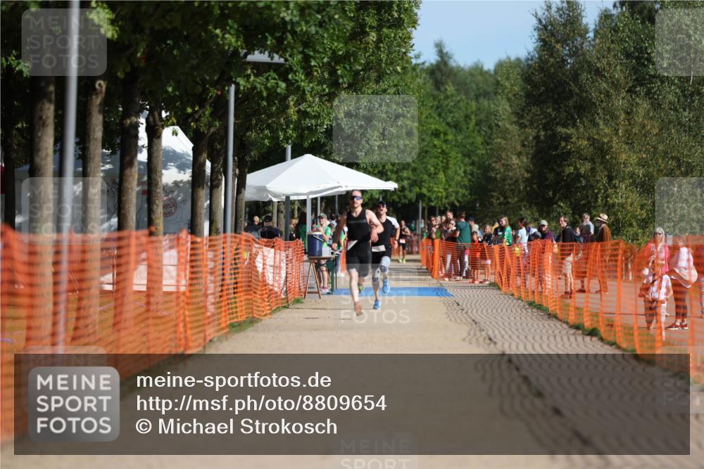 07.09.2025 - 19. Norderstedt Triathlon Michael Strokosch http://msf.ph/oto/8809654 07.09.2025 10:38:18 Laufen 1138 meine-sportfotos.de