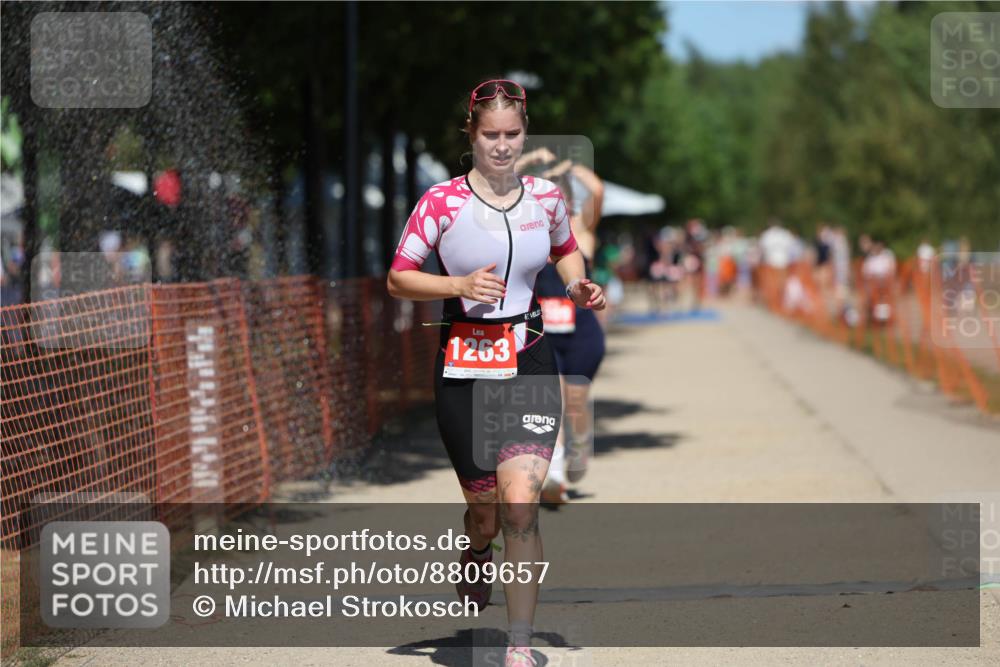 07.09.2025 - 19. Norderstedt Triathlon Michael Strokosch http://msf.ph/oto/8809657 07.09.2025 13:24:36 Laufen 275, 331, 1263, 1389 meine-sportfotos.de