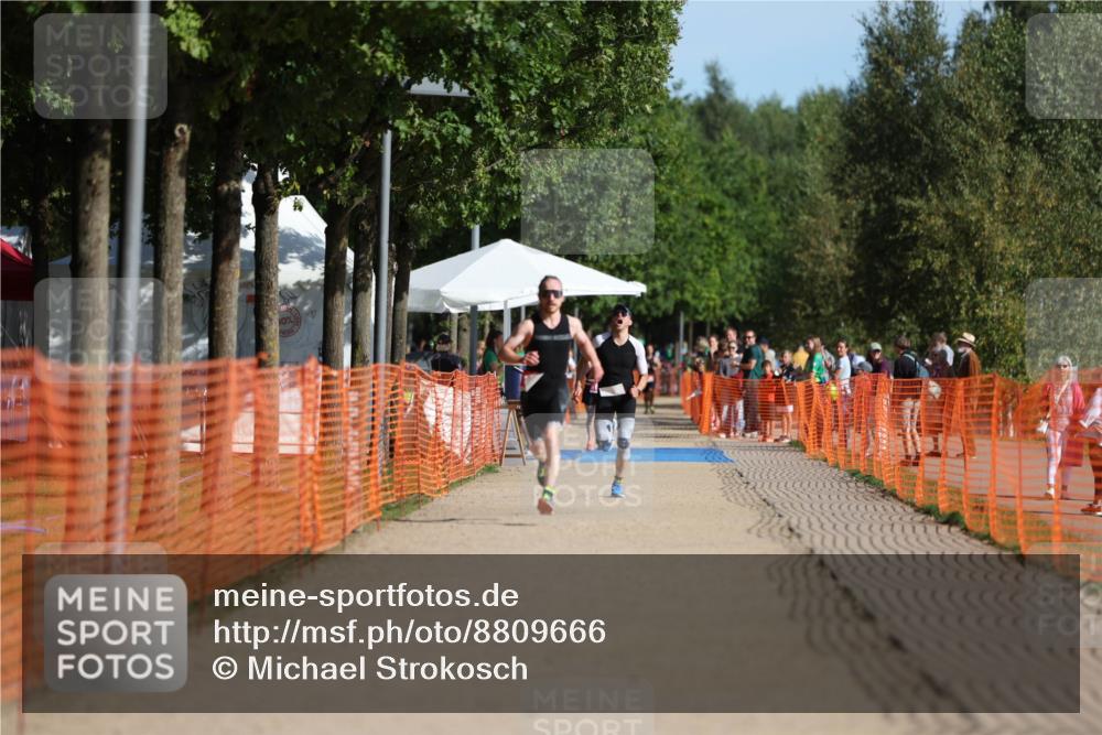 07.09.2025 - 19. Norderstedt Triathlon Michael Strokosch http://msf.ph/oto/8809666 07.09.2025 10:38:20 Laufen 1138 meine-sportfotos.de