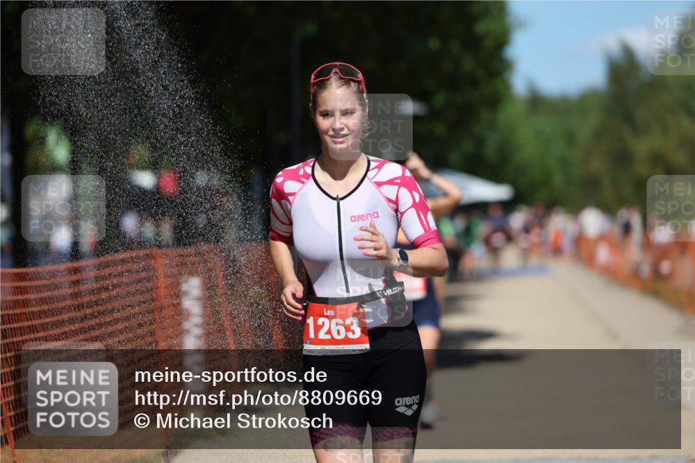 07.09.2025 - 19. Norderstedt Triathlon Michael Strokosch http://msf.ph/oto/8809669 07.09.2025 13:24:37 Laufen 331, 1263, 1389, 1396 meine-sportfotos.de