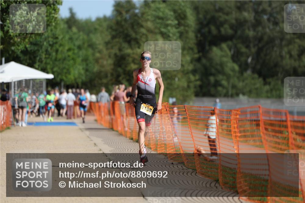 07.09.2025 - 19. Norderstedt Triathlon Michael Strokosch http://msf.ph/oto/8809692 07.09.2025 11:37:44 Laufen 1158, 1167 meine-sportfotos.de