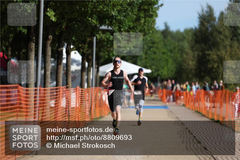 07.09.2025 - 19. Norderstedt Triathlon Michael Strokosch http://msf.ph/oto/8809693 07.09.2025 10:38:22 Laufen 1138, 1147 meine-sportfotos.de