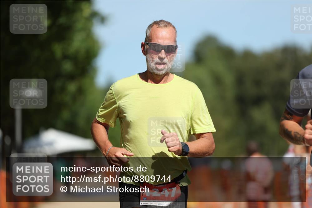 07.09.2025 - 19. Norderstedt Triathlon Michael Strokosch http://msf.ph/oto/8809744 07.09.2025 12:47:06 Laufen 776, 1247 meine-sportfotos.de