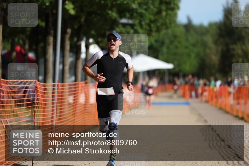07.09.2025 - 19. Norderstedt Triathlon Michael Strokosch http://msf.ph/oto/8809760 07.09.2025 10:38:27 Laufen 1138, 1147 meine-sportfotos.de