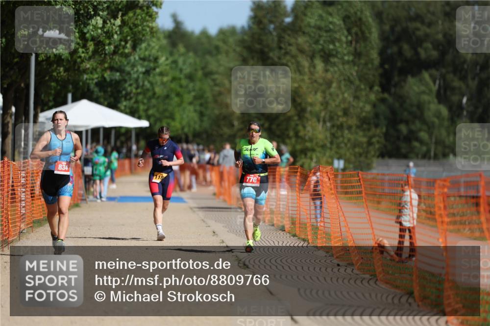 07.09.2025 - 19. Norderstedt Triathlon Michael Strokosch http://msf.ph/oto/8809766 07.09.2025 11:38:00 Laufen 770, 834, 1181 meine-sportfotos.de