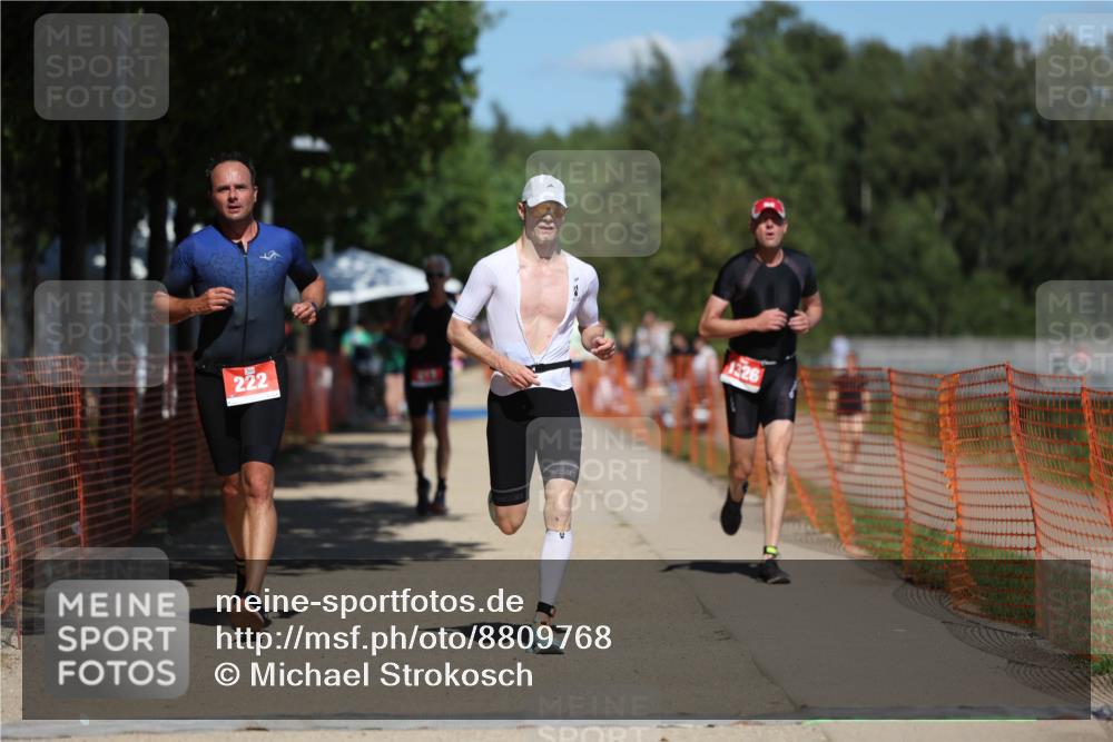 07.09.2025 - 19. Norderstedt Triathlon Michael Strokosch http://msf.ph/oto/8809768 07.09.2025 13:24:53 Laufen 222, 813, 1326, 1366 meine-sportfotos.de
