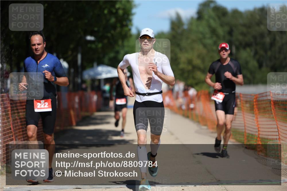 07.09.2025 - 19. Norderstedt Triathlon Michael Strokosch http://msf.ph/oto/8809784 07.09.2025 13:24:54 Laufen 222, 813, 1326, 1366 meine-sportfotos.de