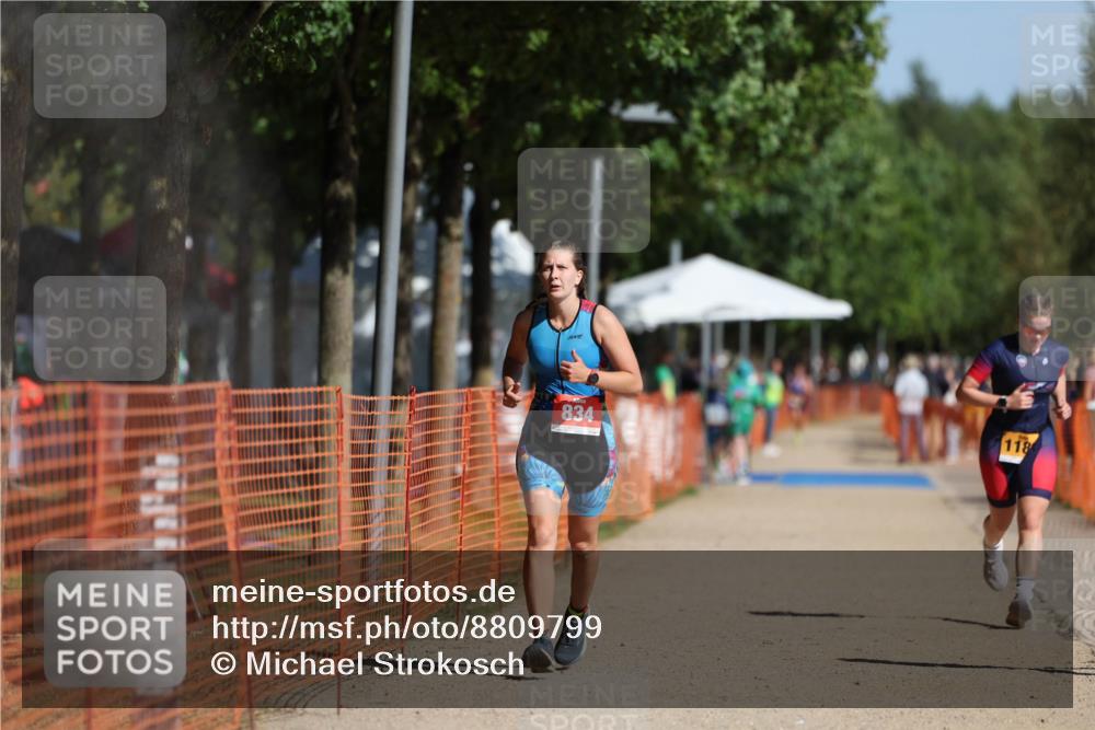 07.09.2025 - 19. Norderstedt Triathlon Michael Strokosch http://msf.ph/oto/8809799 07.09.2025 11:38:03 Laufen 770, 834, 1181 meine-sportfotos.de