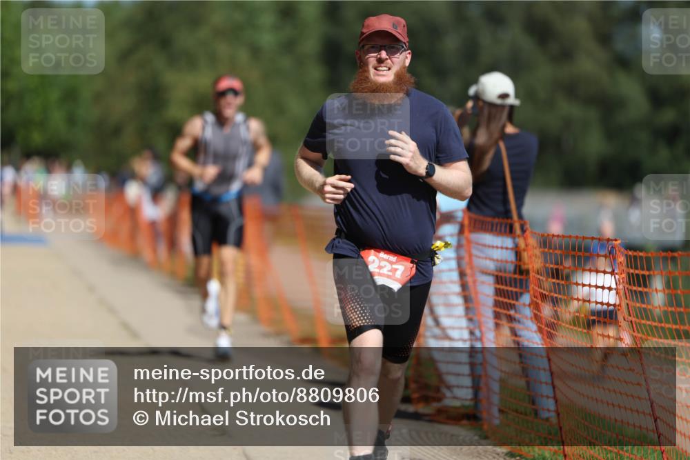 07.09.2025 - 19. Norderstedt Triathlon Michael Strokosch http://msf.ph/oto/8809806 07.09.2025 12:47:21 Laufen 151, 227, 713 meine-sportfotos.de