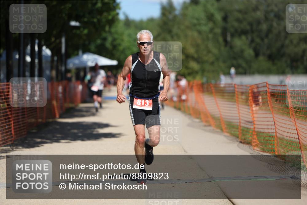 07.09.2025 - 19. Norderstedt Triathlon Michael Strokosch http://msf.ph/oto/8809823 07.09.2025 13:24:59 Laufen 222, 813, 1326, 1366 meine-sportfotos.de