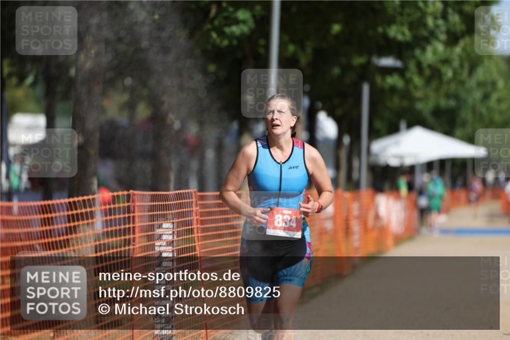 07.09.2025 - 19. Norderstedt Triathlon Michael Strokosch http://msf.ph/oto/8809825 07.09.2025 11:38:05 Laufen 770, 834, 1181 meine-sportfotos.de