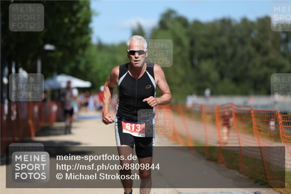 07.09.2025 - 19. Norderstedt Triathlon Michael Strokosch http://msf.ph/oto/8809844 07.09.2025 13:25:00 Laufen 813, 1326 meine-sportfotos.de
