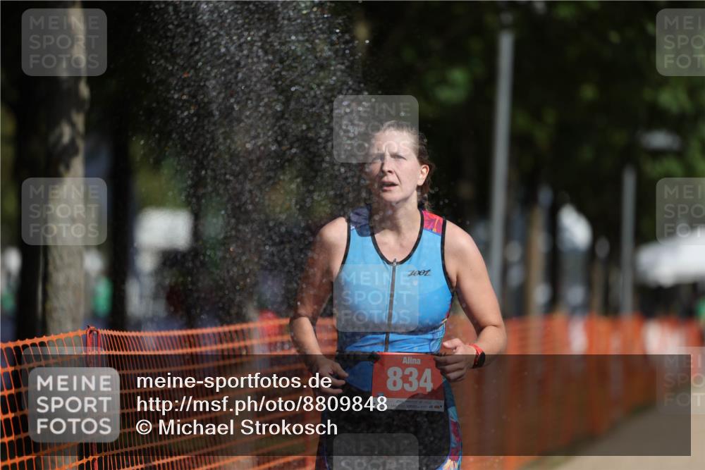 07.09.2025 - 19. Norderstedt Triathlon Michael Strokosch http://msf.ph/oto/8809848 07.09.2025 11:38:07 Laufen 770, 834, 1181 meine-sportfotos.de