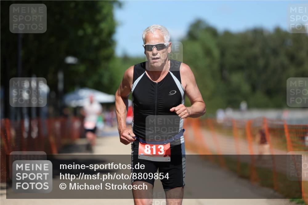 07.09.2025 - 19. Norderstedt Triathlon Michael Strokosch http://msf.ph/oto/8809854 07.09.2025 13:25:01 Laufen 813, 1230 meine-sportfotos.de