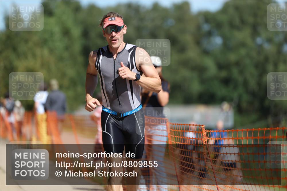07.09.2025 - 19. Norderstedt Triathlon Michael Strokosch http://msf.ph/oto/8809855 07.09.2025 12:47:24 Laufen 151, 227 meine-sportfotos.de