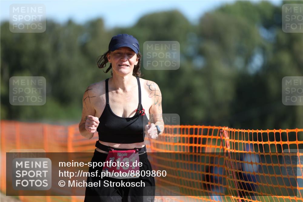07.09.2025 - 19. Norderstedt Triathlon Michael Strokosch http://msf.ph/oto/8809860 07.09.2025 10:38:46 Laufen 646, 1131, 1139 meine-sportfotos.de