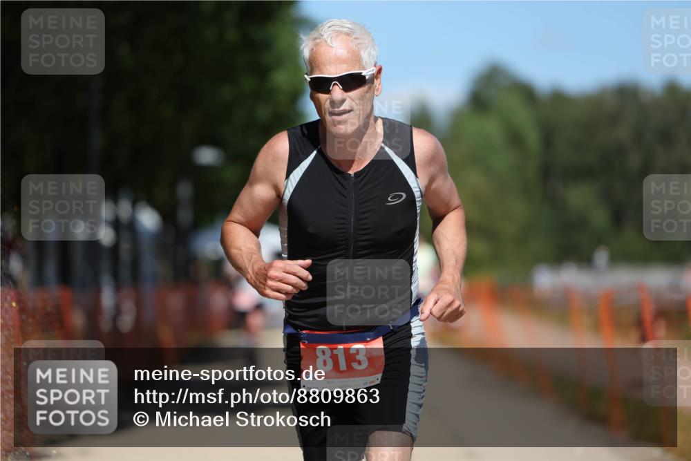 07.09.2025 - 19. Norderstedt Triathlon Michael Strokosch http://msf.ph/oto/8809863 07.09.2025 13:25:01 Laufen 813, 1230 meine-sportfotos.de
