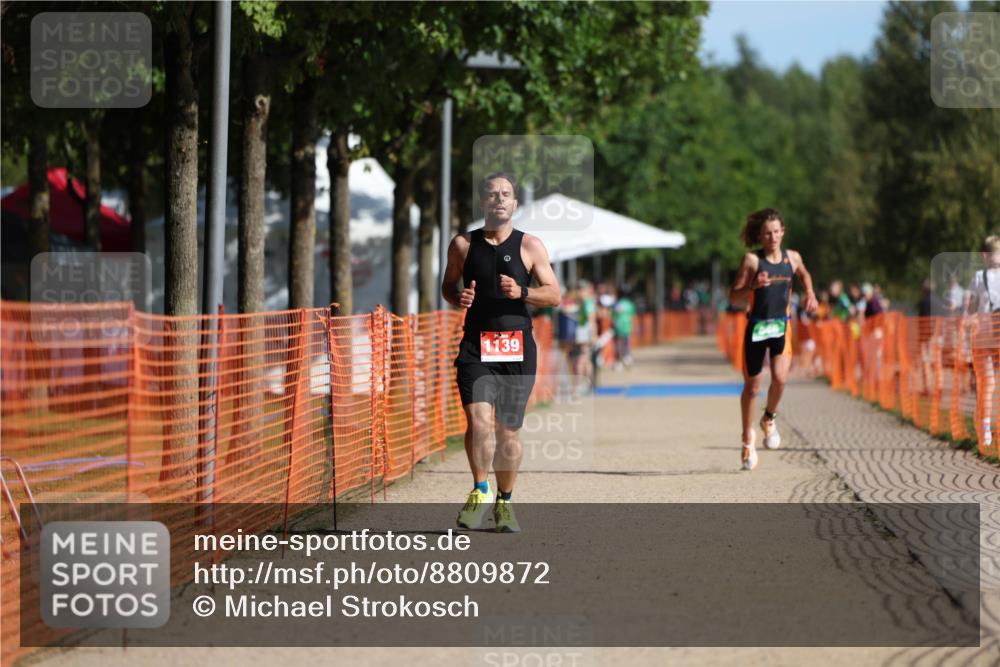 07.09.2025 - 19. Norderstedt Triathlon Michael Strokosch http://msf.ph/oto/8809872 07.09.2025 10:38:49 Laufen 646, 1131, 1139 meine-sportfotos.de
