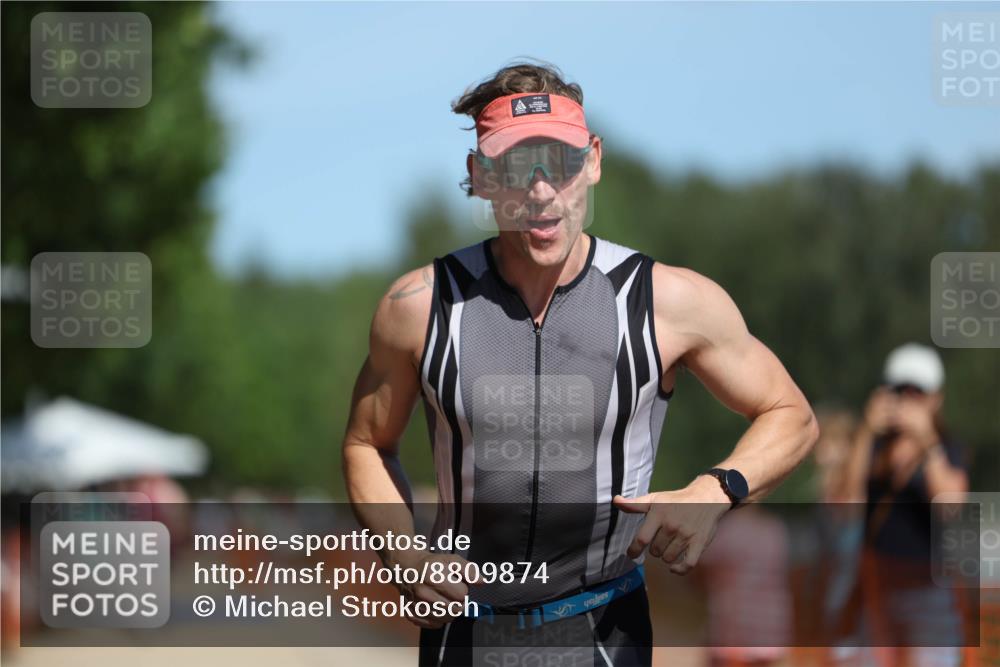 07.09.2025 - 19. Norderstedt Triathlon Michael Strokosch http://msf.ph/oto/8809874 07.09.2025 12:47:26 Laufen 151, 227 meine-sportfotos.de