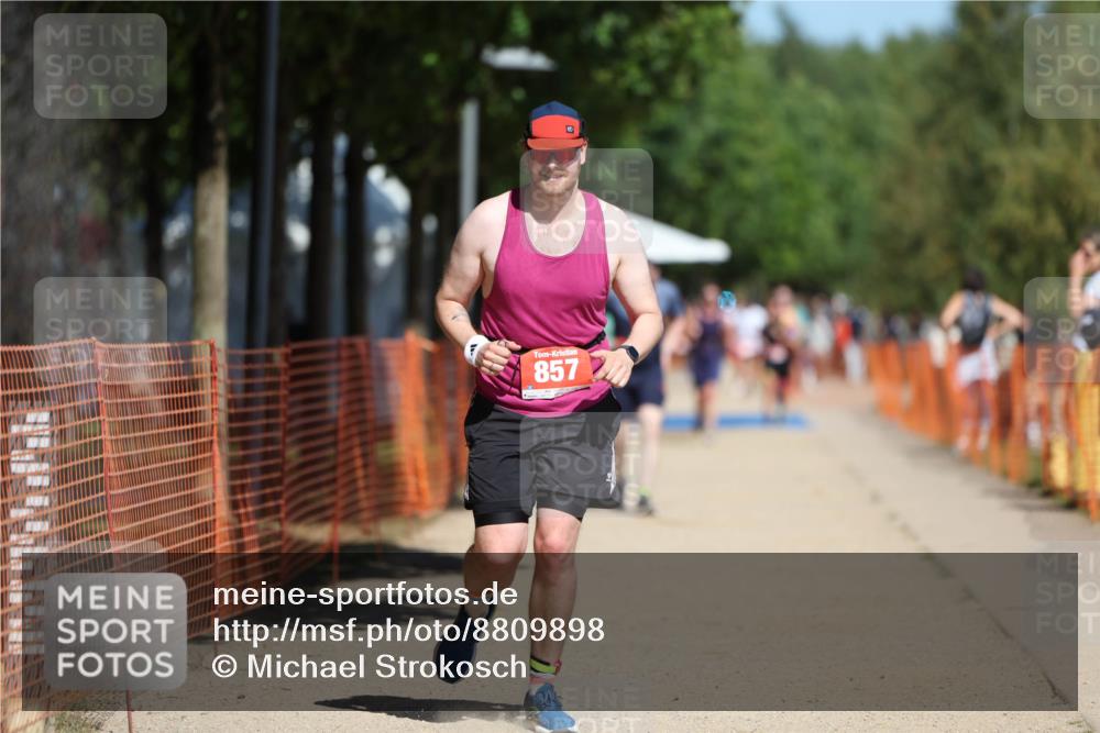 07.09.2025 - 19. Norderstedt Triathlon Michael Strokosch http://msf.ph/oto/8809898 07.09.2025 12:47:40 Laufen 857 meine-sportfotos.de