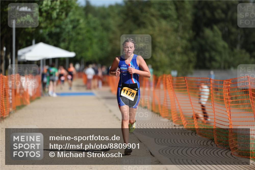 07.09.2025 - 19. Norderstedt Triathlon Michael Strokosch http://msf.ph/oto/8809901 07.09.2025 11:38:27 Laufen 1178 meine-sportfotos.de