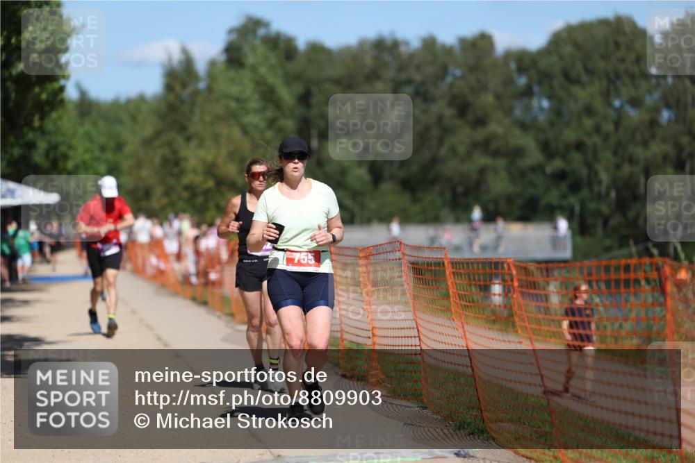 07.09.2025 - 19. Norderstedt Triathlon Michael Strokosch http://msf.ph/oto/8809903 07.09.2025 13:25:09 Laufen 342, 360, 755, 1230 meine-sportfotos.de