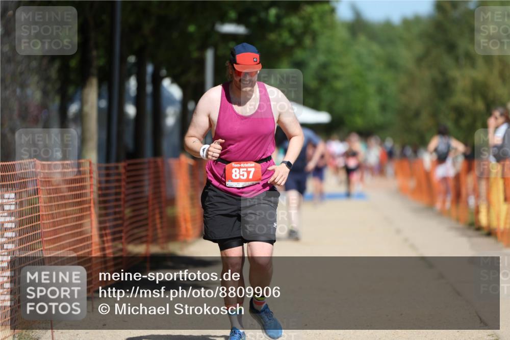 07.09.2025 - 19. Norderstedt Triathlon Michael Strokosch http://msf.ph/oto/8809906 07.09.2025 12:47:41 Laufen 857 meine-sportfotos.de