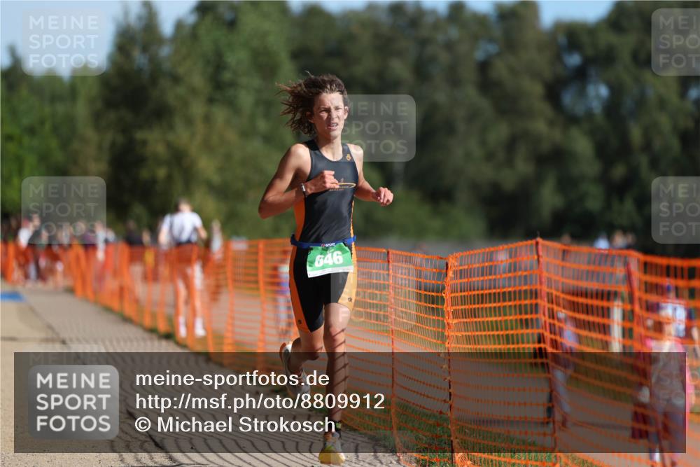 07.09.2025 - 19. Norderstedt Triathlon Michael Strokosch http://msf.ph/oto/8809912 07.09.2025 10:38:52 Laufen 646, 1139 meine-sportfotos.de