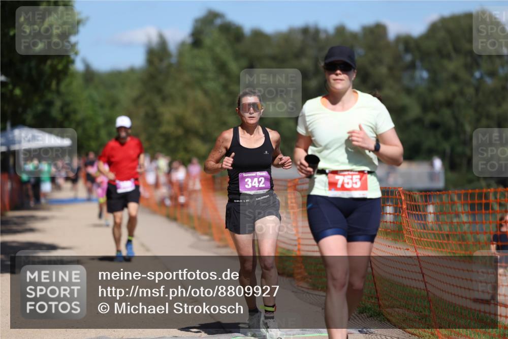 07.09.2025 - 19. Norderstedt Triathlon Michael Strokosch http://msf.ph/oto/8809927 07.09.2025 13:25:12 Laufen 342, 360, 755, 1230 meine-sportfotos.de