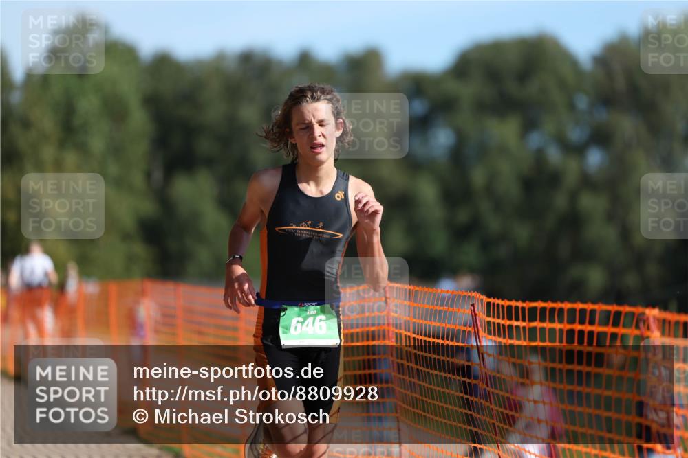 07.09.2025 - 19. Norderstedt Triathlon Michael Strokosch http://msf.ph/oto/8809928 07.09.2025 10:38:53 Laufen 646, 1139 meine-sportfotos.de