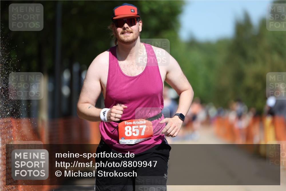 07.09.2025 - 19. Norderstedt Triathlon Michael Strokosch http://msf.ph/oto/8809947 07.09.2025 12:47:43 Laufen 857 meine-sportfotos.de
