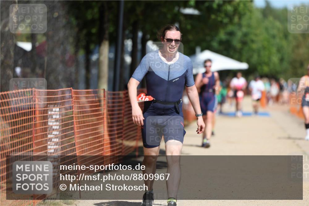 07.09.2025 - 19. Norderstedt Triathlon Michael Strokosch http://msf.ph/oto/8809967 07.09.2025 12:47:53 Laufen 210, 216 meine-sportfotos.de